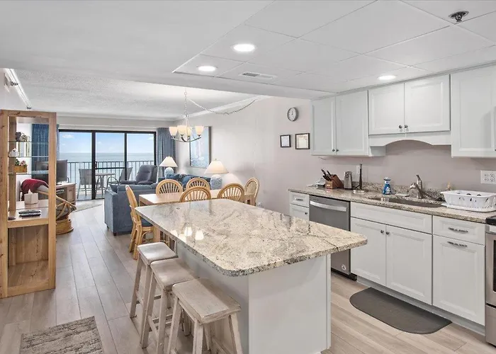 Beautiful 2 Bedroom Plaza With Outdoor Pool! Ocean Stadt