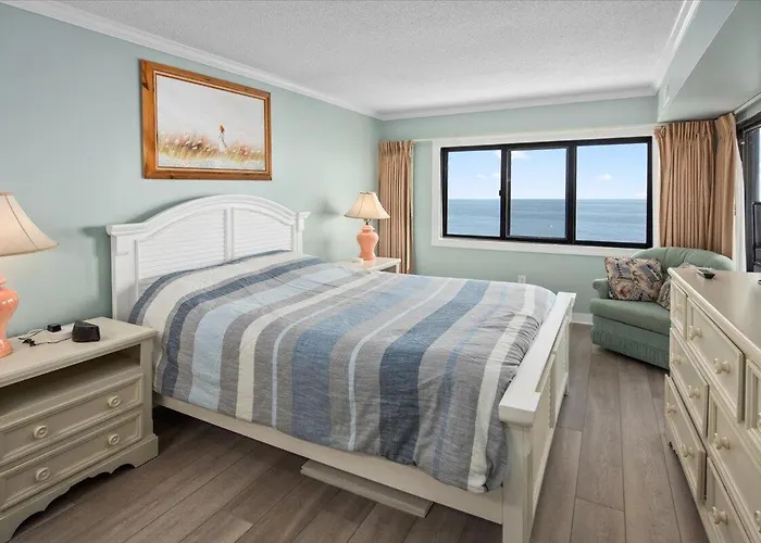 Beautiful 2 Bedroom Plaza With Outdoor Pool! Ferienhaus *