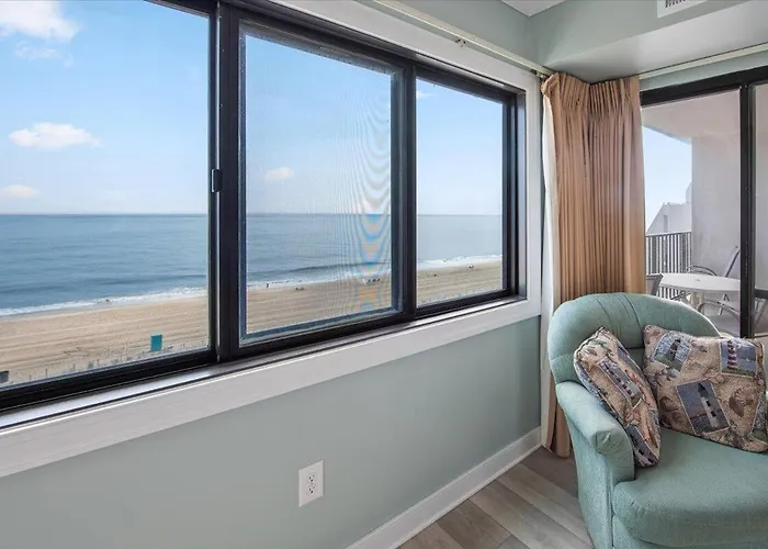 Beautiful 2 Bedroom Plaza With Outdoor Pool! Ocean Stadt